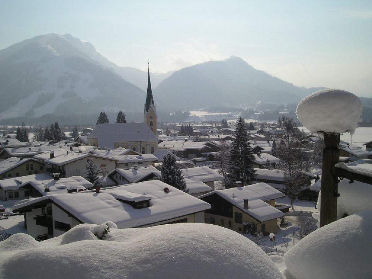 Gaestehaus Gruenbacher Kossen Exterior photo